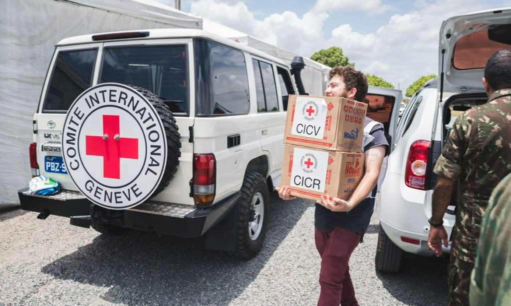 Voluntários Cruz Vermelha