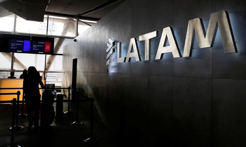 Latam vai demitir