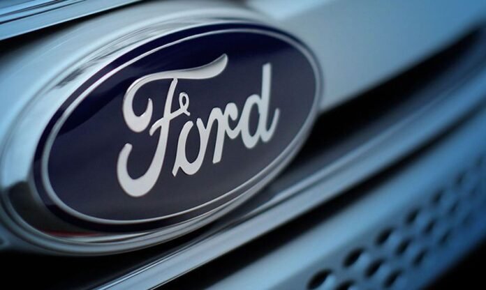 Ford fecha fábricas