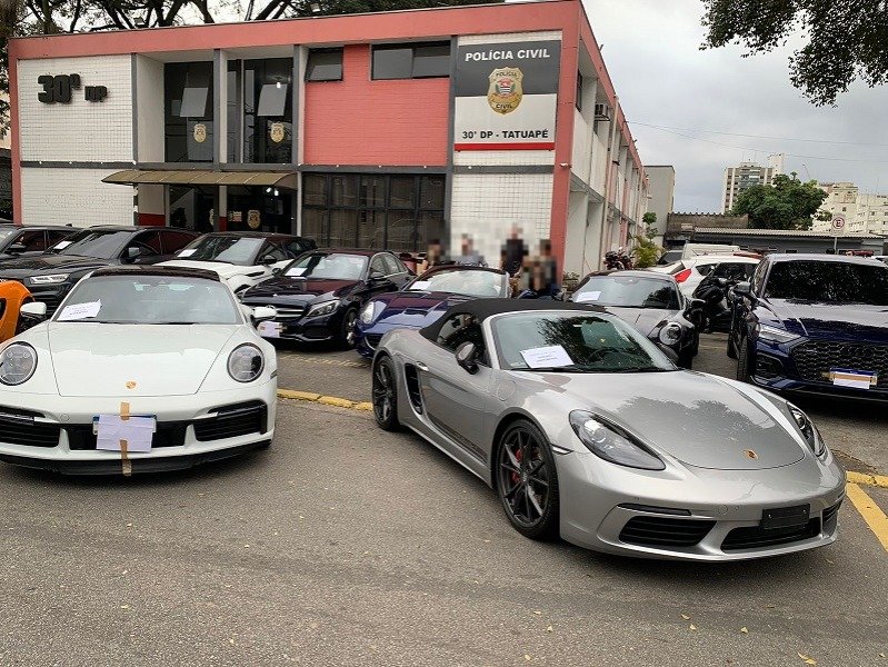 Polícia Civil carros de luxo