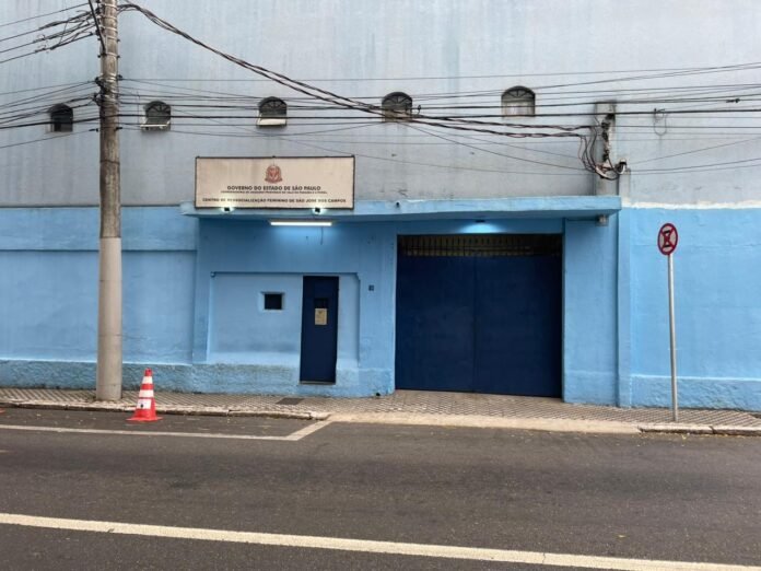 Troco Centro de Ressocialização Feminino por Casa do Autista