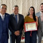 Leticia Aguiar recebe título de Cidadã Uchoense e se emociona ao lembrar do pai durante cerimônia