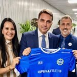 Flávio Bolsonaro ganha título em seu aniversário e movimenta 2026 Flávio Bolsonaro Cidadão Joseense