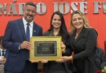 Deputada Leticia Aguiar recebe Título de Cidadã Cedralense em sessão solene na Câmara Municipal