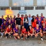Deputada Leticia Aguiar visita projeto Guerreiras de Pinda ao lado do Dr. Régis Yasumura e destaca força do esporte feminino