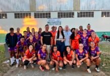 Deputada Leticia Aguiar visita projeto Guerreiras de Pinda ao lado do Dr. Régis Yasumura e destaca força do esporte feminino